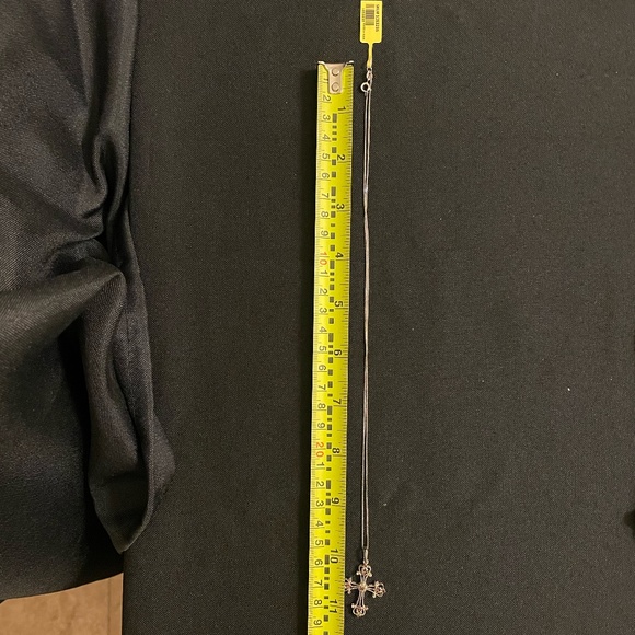 Silver New Beautiful Cross with Chain - Picture 3 of 3